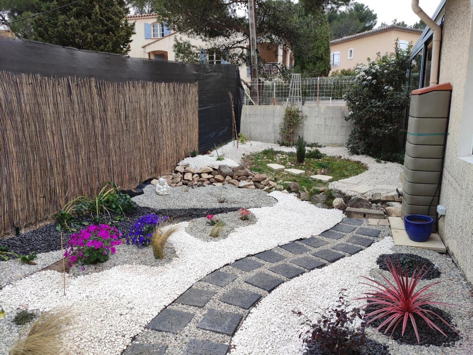 Le Jardin Des Rocailles - Villa 4 Chambres Climatisee Avec Piscine A Deux Pas D'Avignon Villeneuve-lès-Avignon Εξωτερικό φωτογραφία