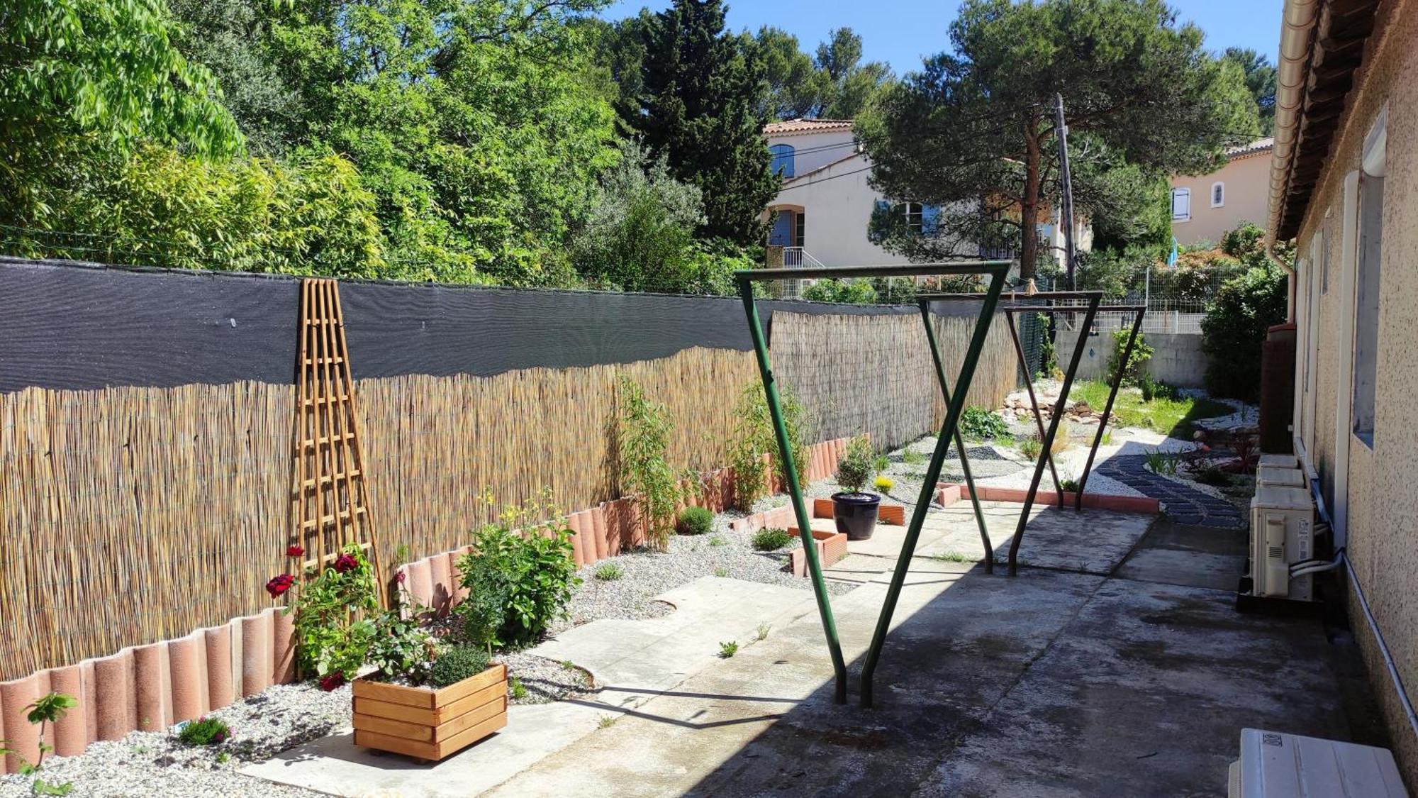 Le Jardin Des Rocailles - Villa 4 Chambres Climatisee Avec Piscine A Deux Pas D'Avignon Villeneuve-lès-Avignon Εξωτερικό φωτογραφία