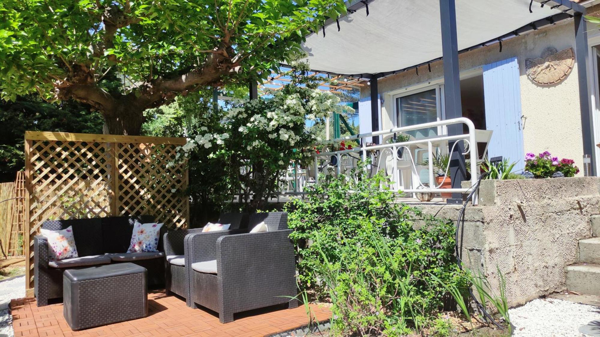 Le Jardin Des Rocailles - Villa 4 Chambres Climatisee Avec Piscine A Deux Pas D'Avignon Villeneuve-lès-Avignon Εξωτερικό φωτογραφία