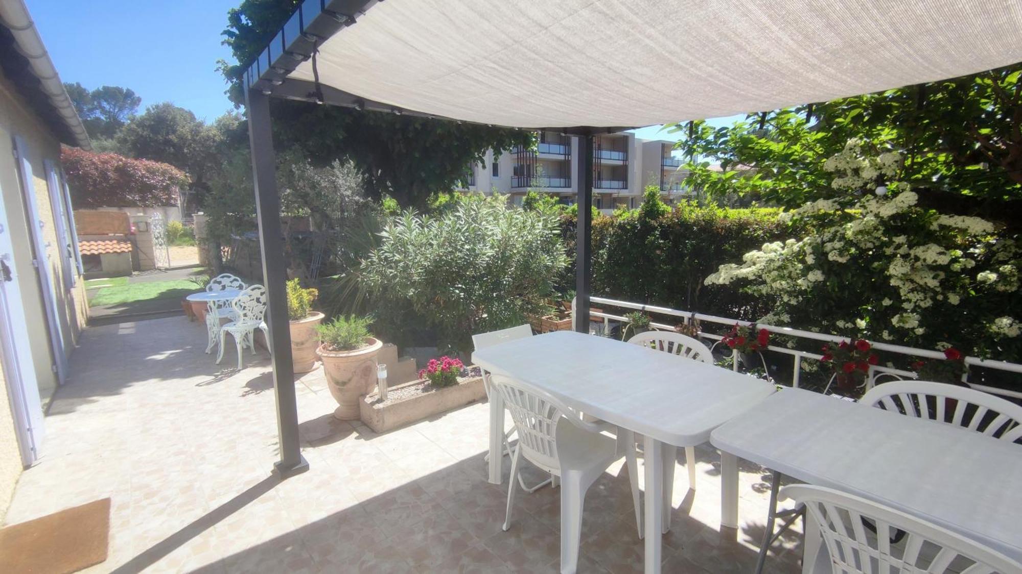 Le Jardin Des Rocailles - Villa 4 Chambres Climatisee Avec Piscine A Deux Pas D'Avignon Villeneuve-lès-Avignon Εξωτερικό φωτογραφία