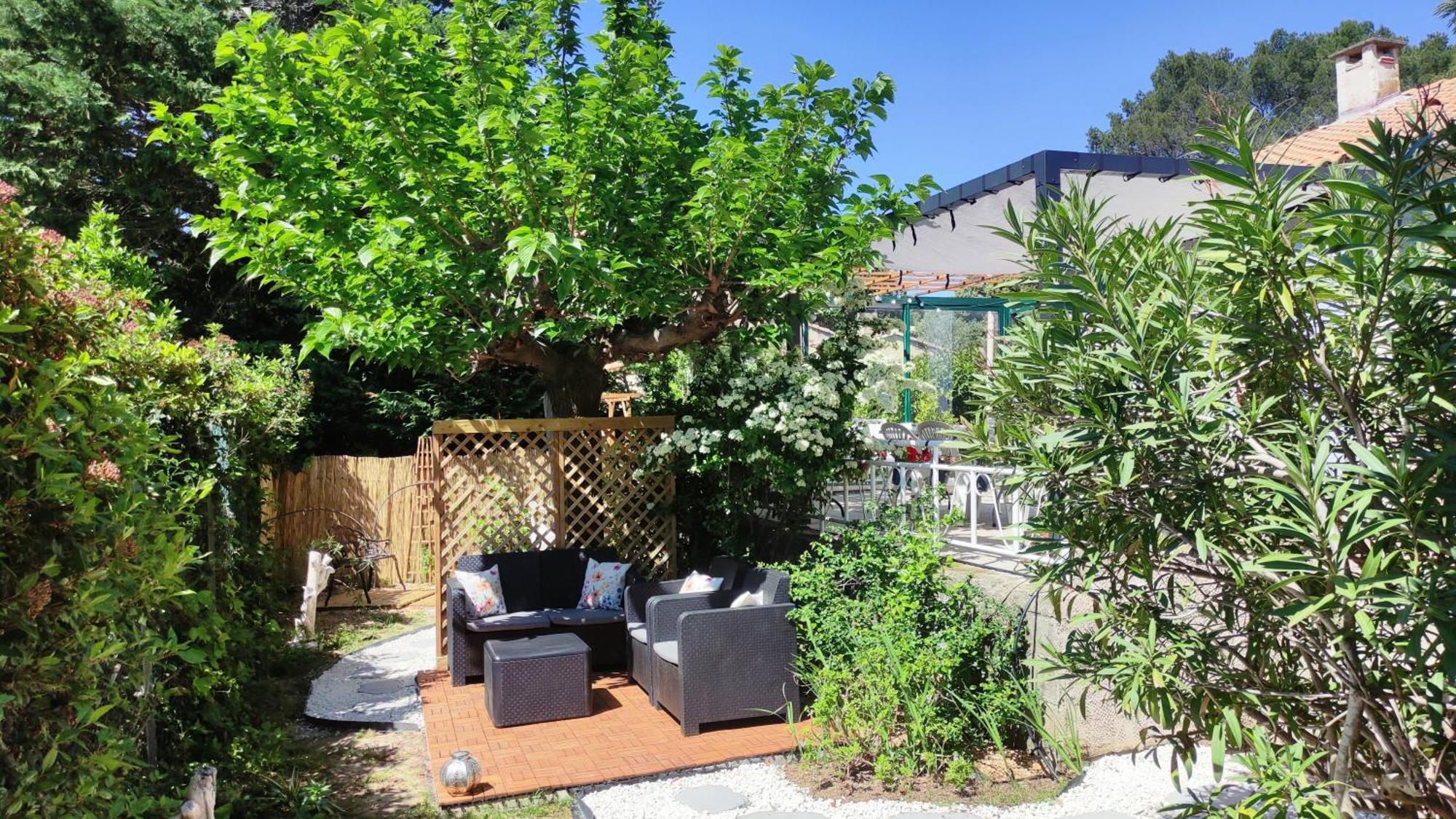 Le Jardin Des Rocailles - Villa 4 Chambres Climatisee Avec Piscine A Deux Pas D'Avignon Villeneuve-lès-Avignon Εξωτερικό φωτογραφία